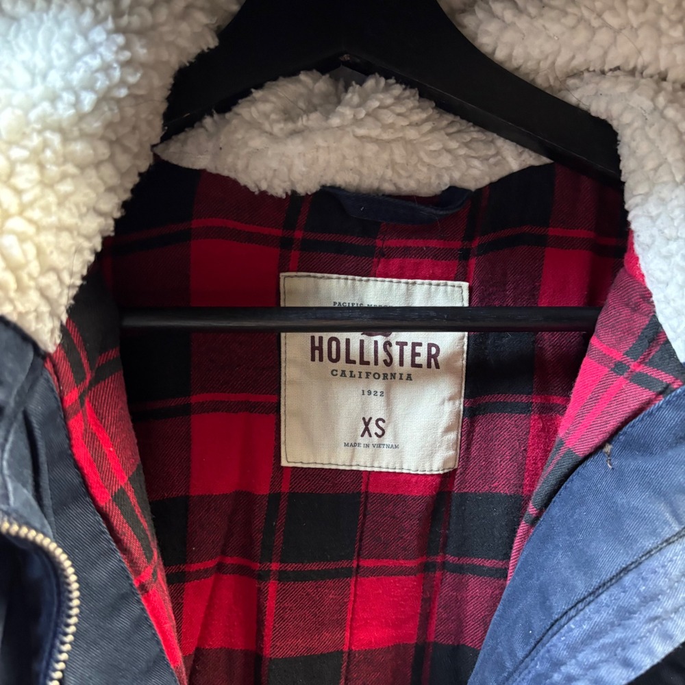 Hollister Navy Sherpa Lined Hooded Utility Jacket XS Plaid Flannel Y2K - Picture 3 of 7